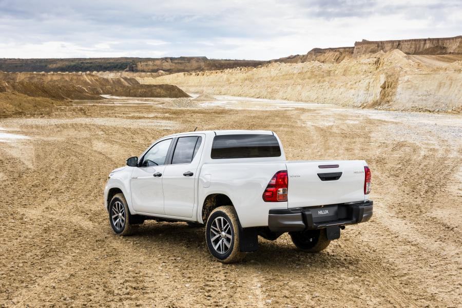  Toyota Hilux Special Edition Double Cab 2019 года  (EU) (фото 12 из 40)